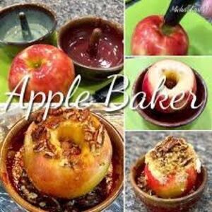 Lovely D. HOWARD Apple BAKER Stoneware POTTERY 5”x2.5”